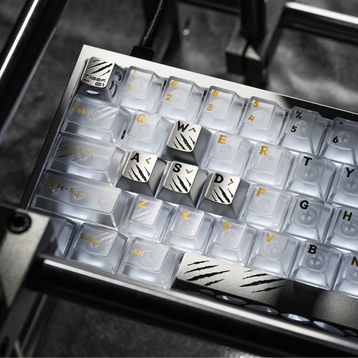XVX Holy Beasts White Tiger CNC Aluminum 7-Key Artisan Keycap Set