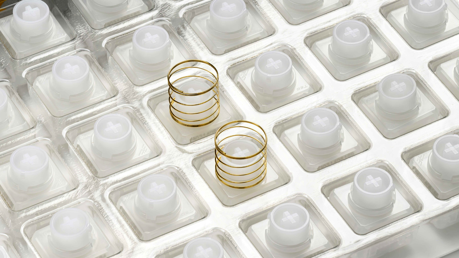XVX Whisper EC/HE 2-in-1 switches in a tray without packaging