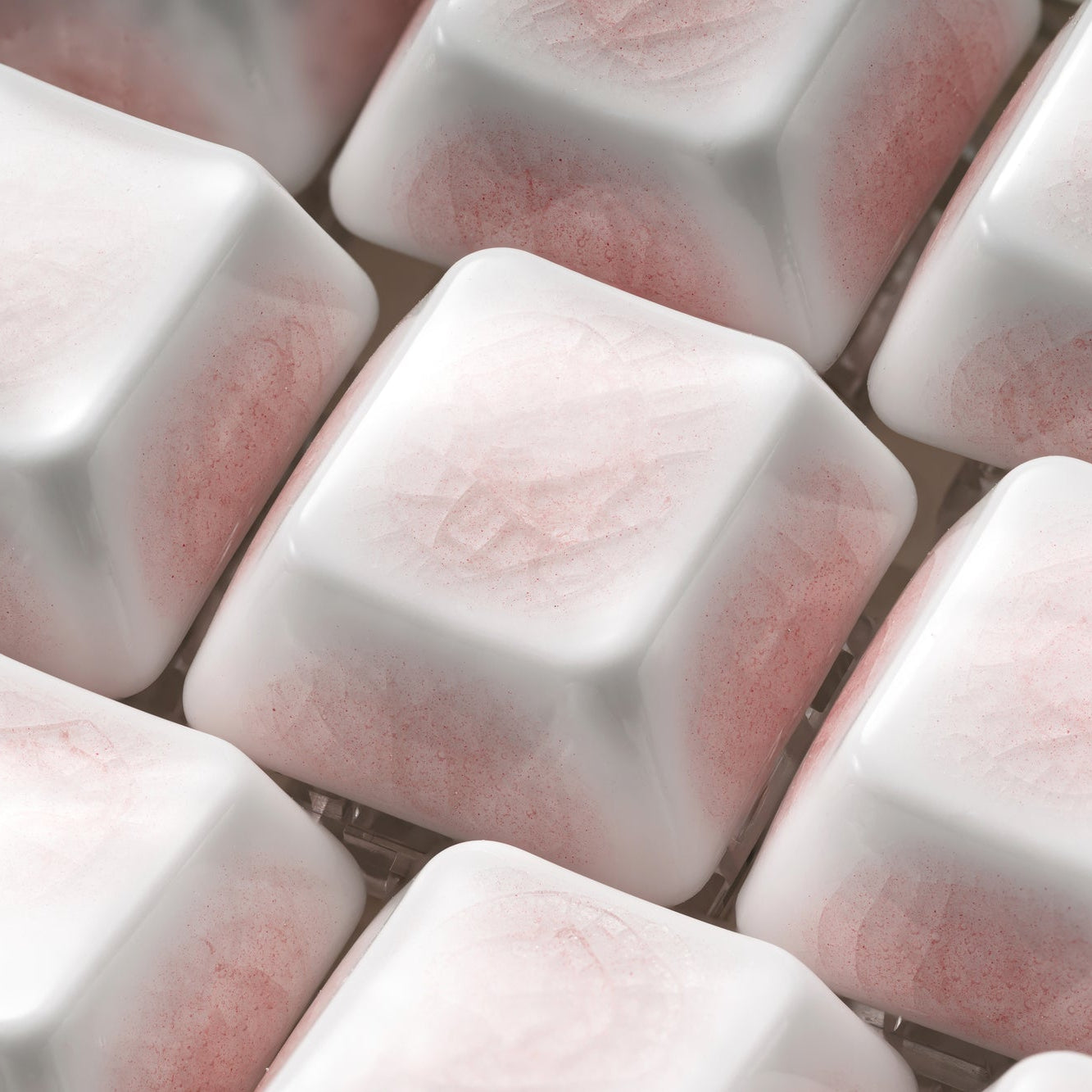 XVX Crazed Heart 21-Key Ceramic Keycap Set