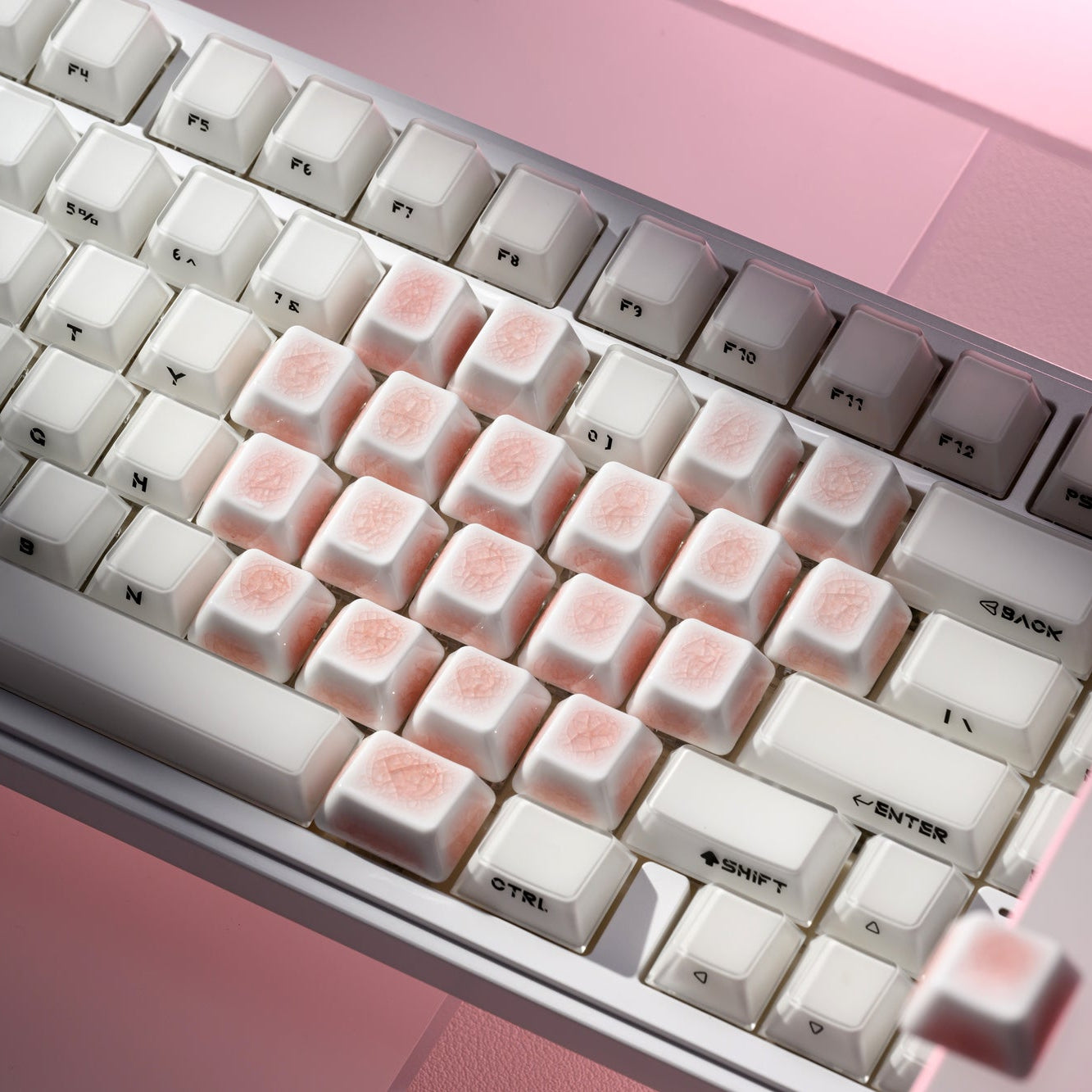 XVX Crazed Heart 21-Key Pink Ceramic Keycap Set
